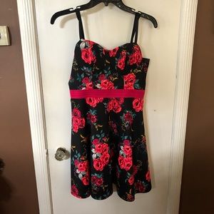LAST CHANCE Charlotte Russe fitted floral dress